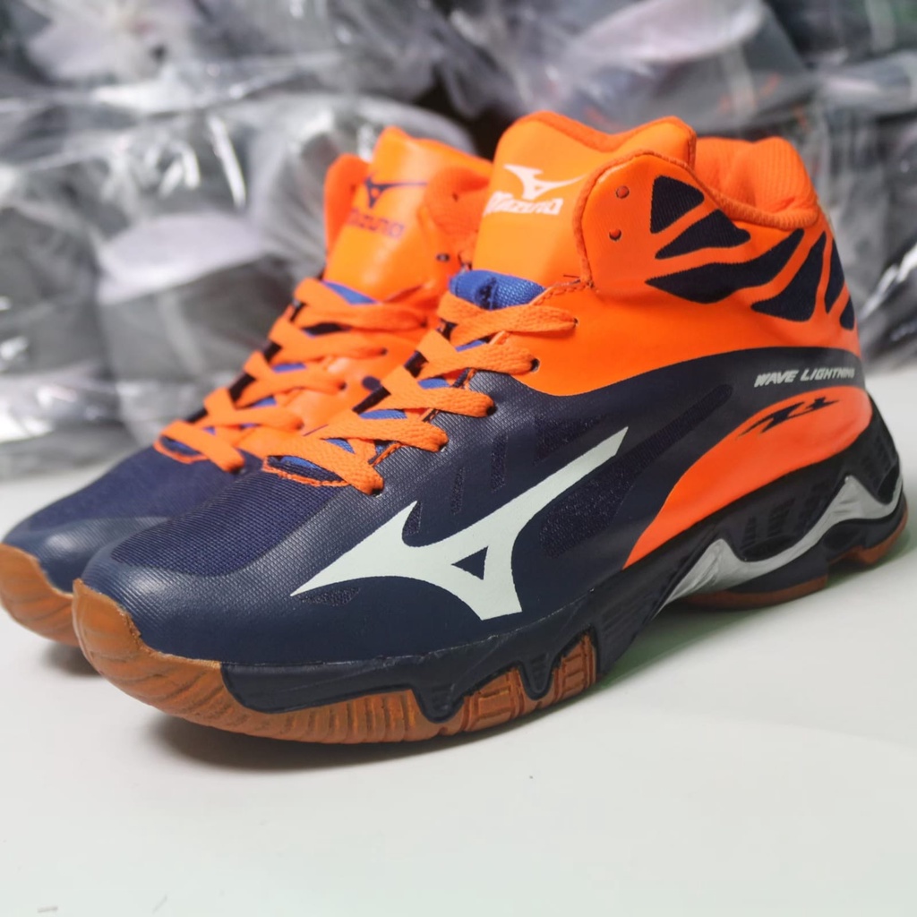 sepatu mizuno wlz 5 mid mizuno wave lightning z5 mid mizuno wlz 6 mid wlz 4 mid wave voltage tornado