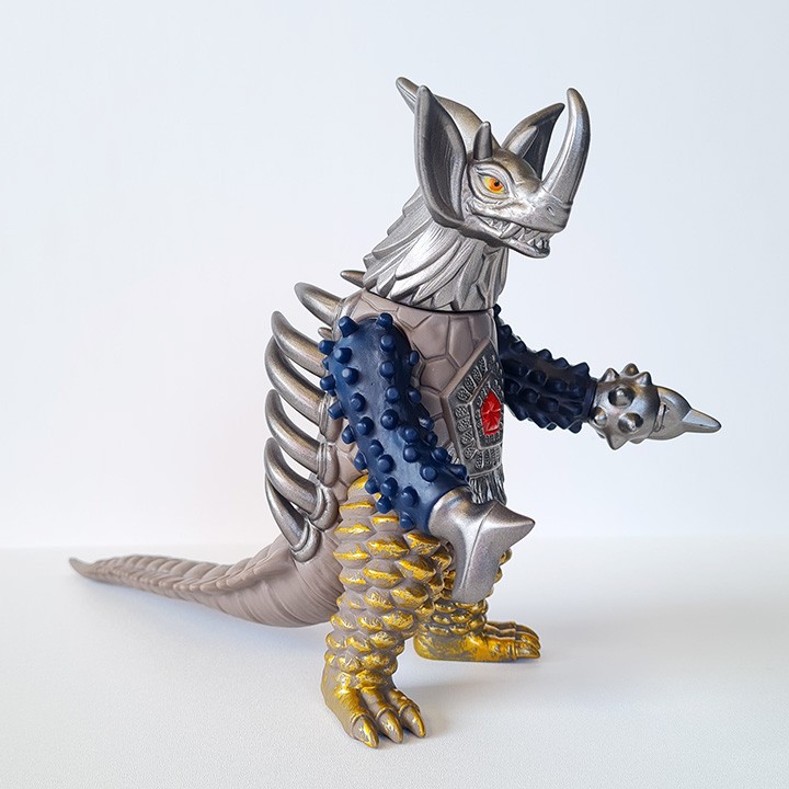 Tyrant Figure Ultraman DX Kaiju Mainan Monster