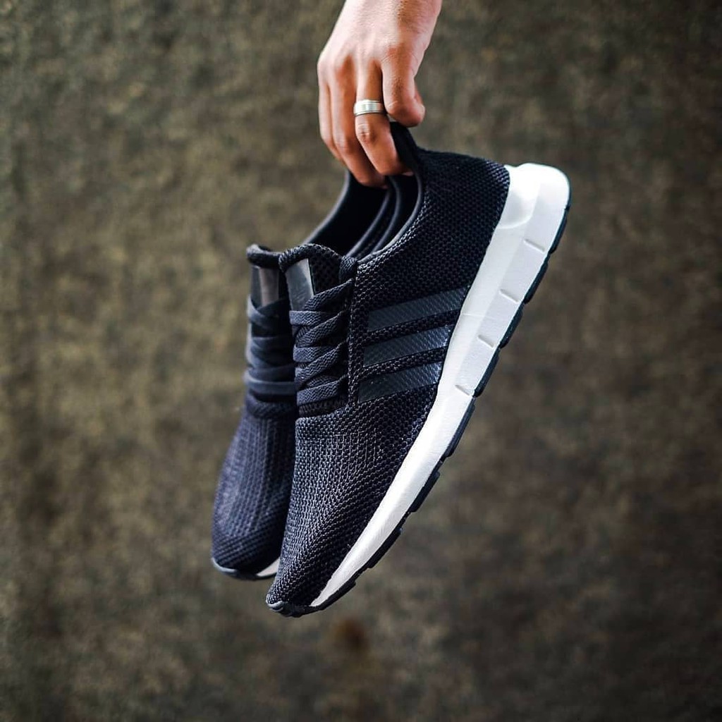 Adidas Swift Run