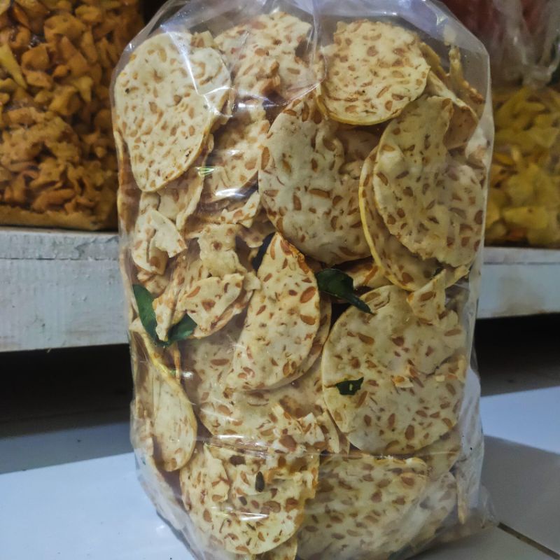 

Keripik Tempe 1 kg keripik tempe sagu kripik tempe renyah cemilan murah Snack makanan gurih pedas balado