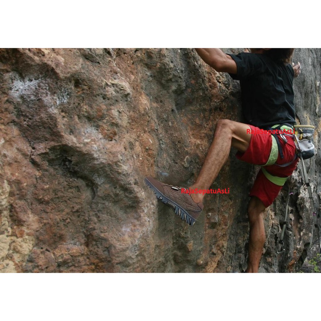 Sepatu Gunung Ardiles Everton ZEONIC umbreon Size 39-44 untuk Hiking Climbing Extreme MedanBerat