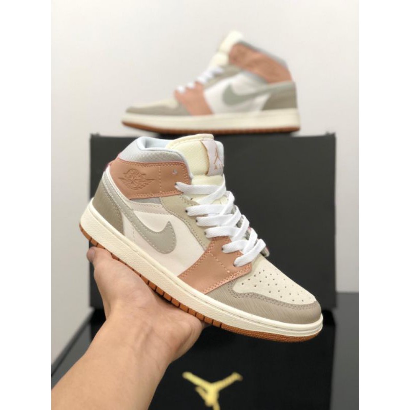 Nike Air Jordan 1 Mid Milan