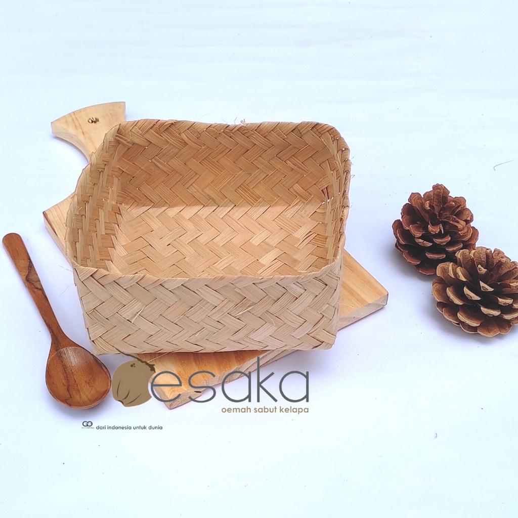 

besek bambu ukuran 18 sepasang bungkus anyaman bambu tempat hadiah/paket lebaran
