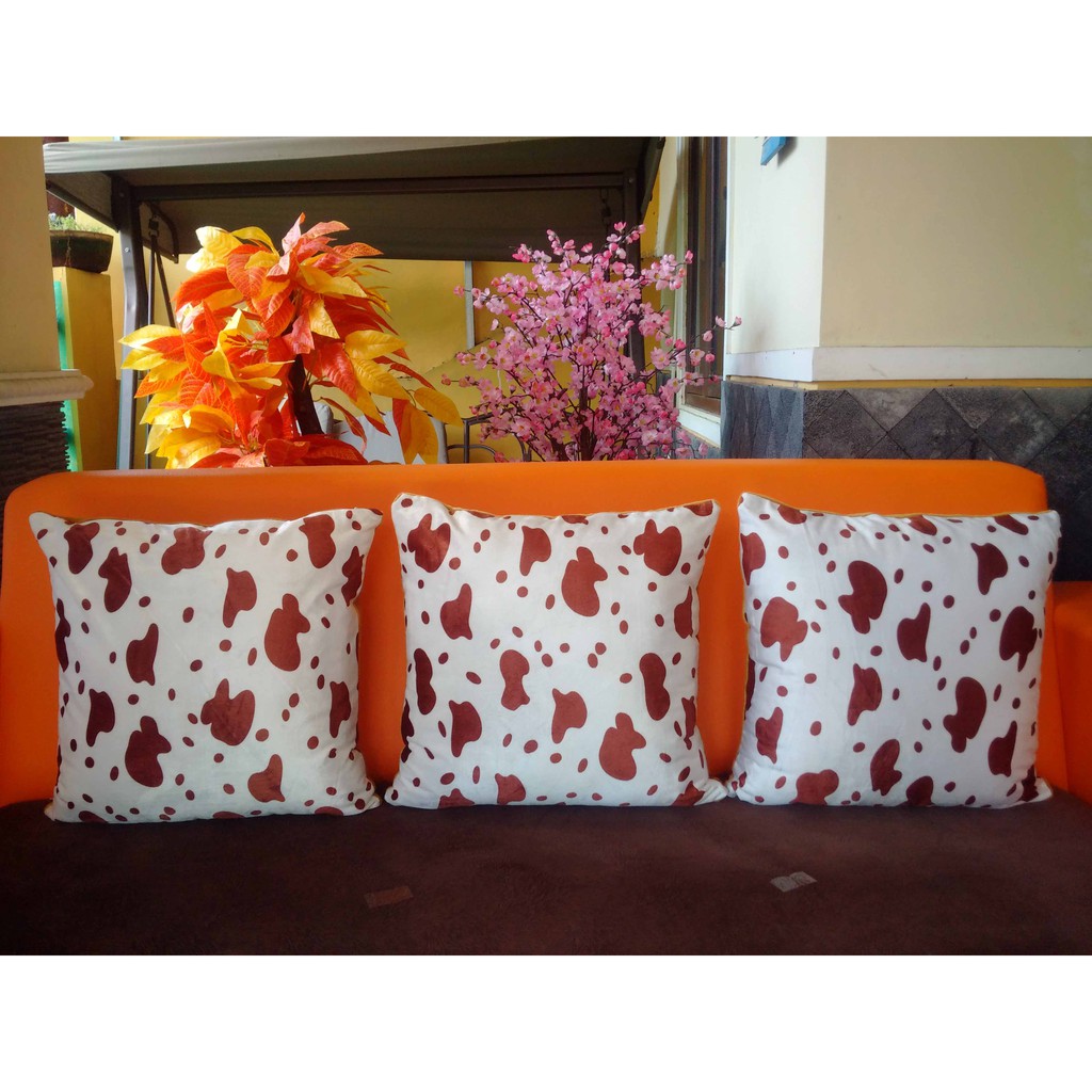 Sarung Bantal Sofa - Cover Bantal Sofa Motif Corak Sapi Yelvo