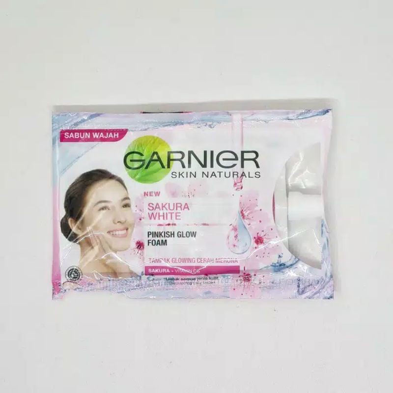 Garnier Sakura White Pinkish Glow Foam 9ml - SACHET