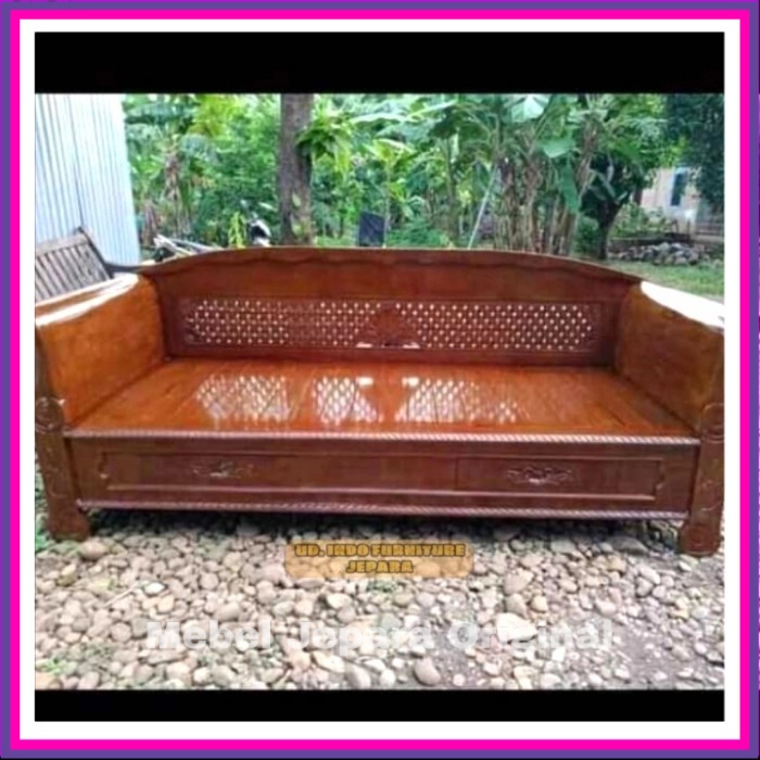 Daybed kursi tamu bangku bale bale panjang kayu jati ukir Jepara