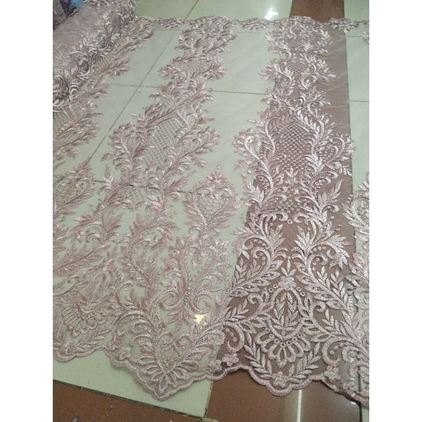 Tile Elisab/Minimal Order 2 Klik/Harga Tertera 1/2(0.5)mtr