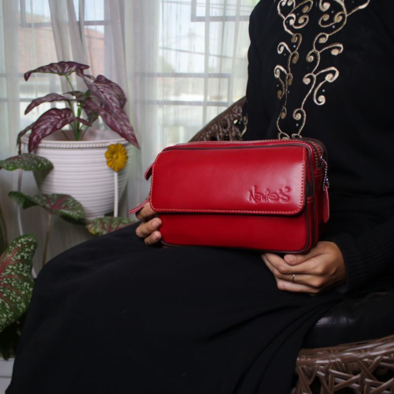 Tas Wanita Kulit Sling Bag Clutch Pouch Kulit Sapi Asli Tas Selempang Multifungsi Wanita