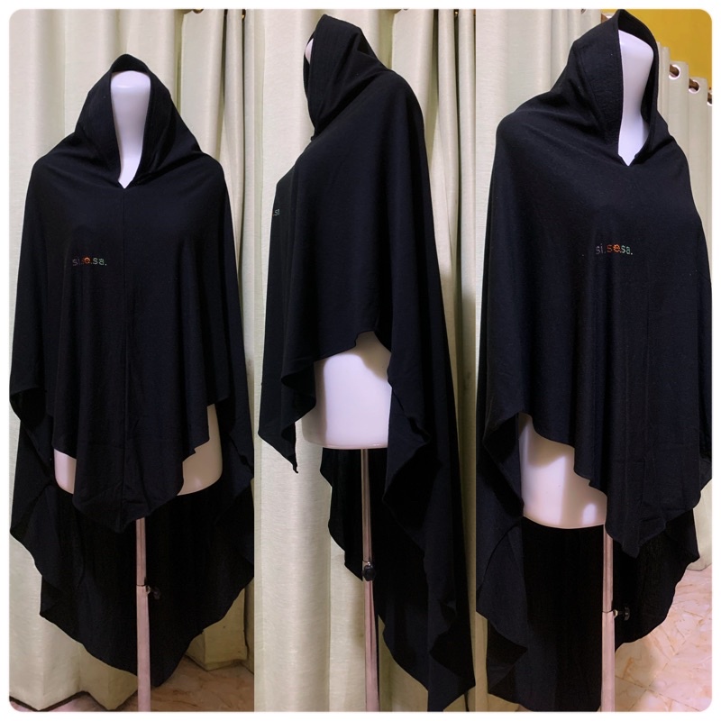 sisesa khimar hitam