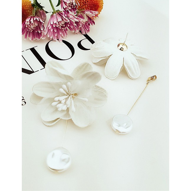 LRC Anting Tusuk Fashion White Flower Pearl Tassel Earrings F49290