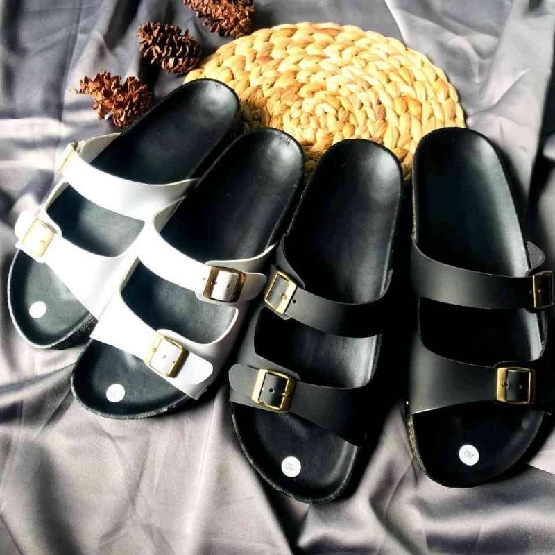 Sandal Buffalo Hitam