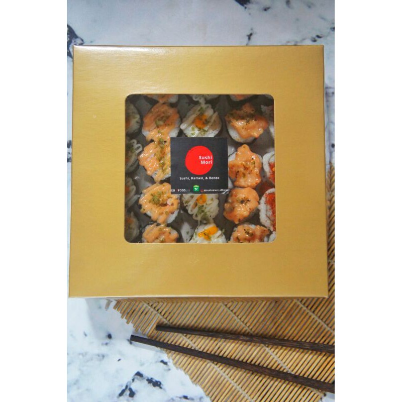 

Sushi Box by SushiMori