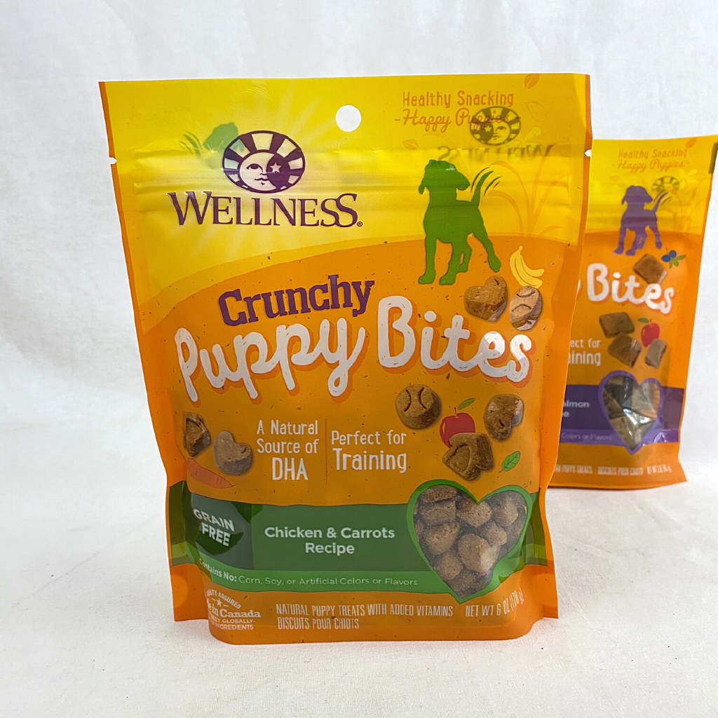 

WELLNESS Snack Anakan Anjing PUPPY Chicken And Carrots Crunchy 170g