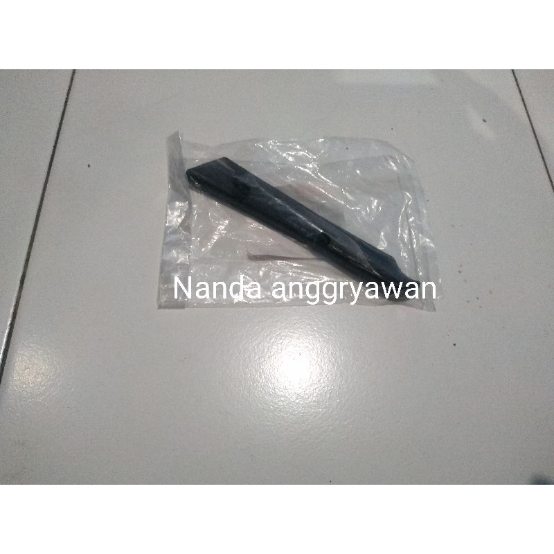 Spaser rear bumper side mobil Vitara Escudo Sidekick original