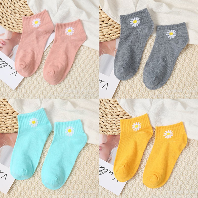 OVERFLOWS.ID  Kaos Kaki Semata Kaki Motif Bunga Daisy Kekinian Ankle Sock Korea Murah Lucu