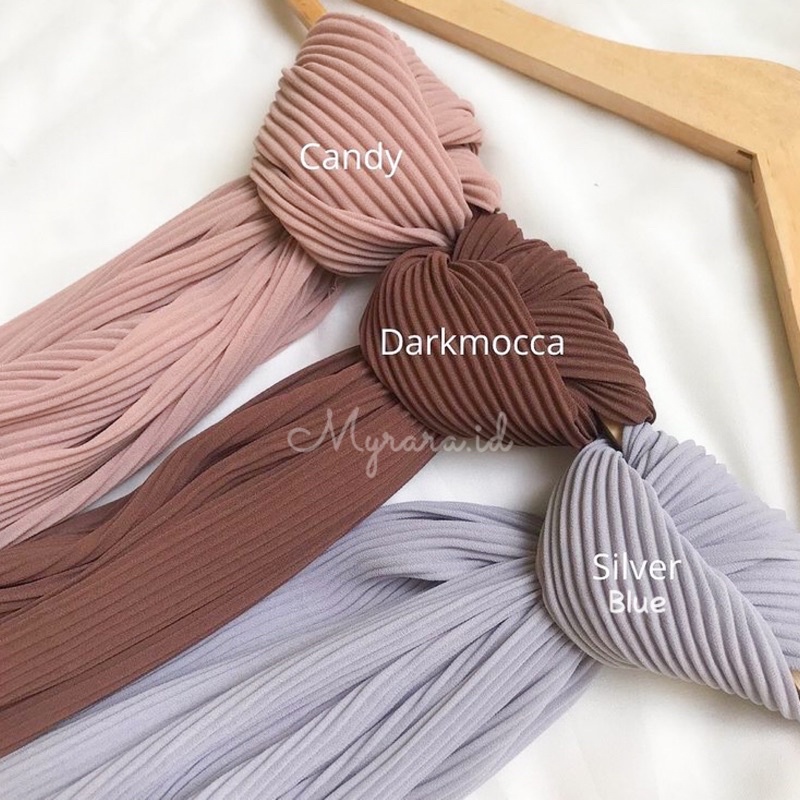 Pashmina Plisket Full / Pasmina Plisket / Pleats Shawl / Pleated Shawl (Tanpa Garis Tengah)