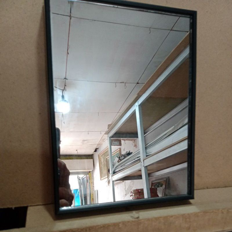 cermin kecil 15x20+20x30/cermin rias/frameles/cermin wastafel/cermin lucu-1