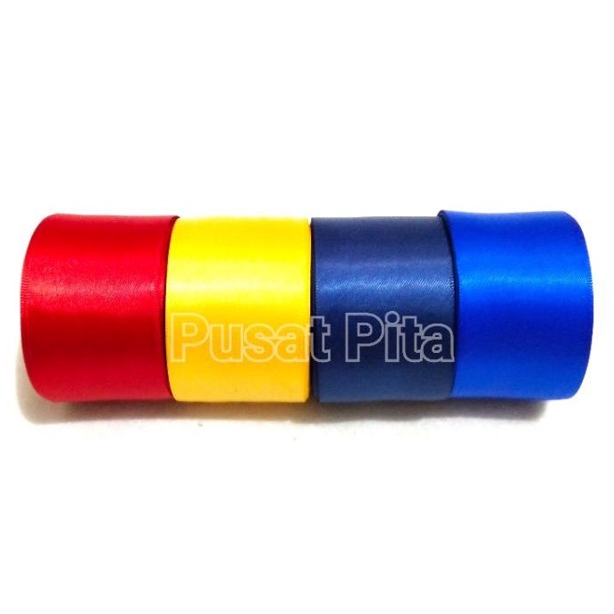 

pita double satin 3.8cm Rp 4.750/meter. ada 196 warna, bisa slide foto selanjutnya.