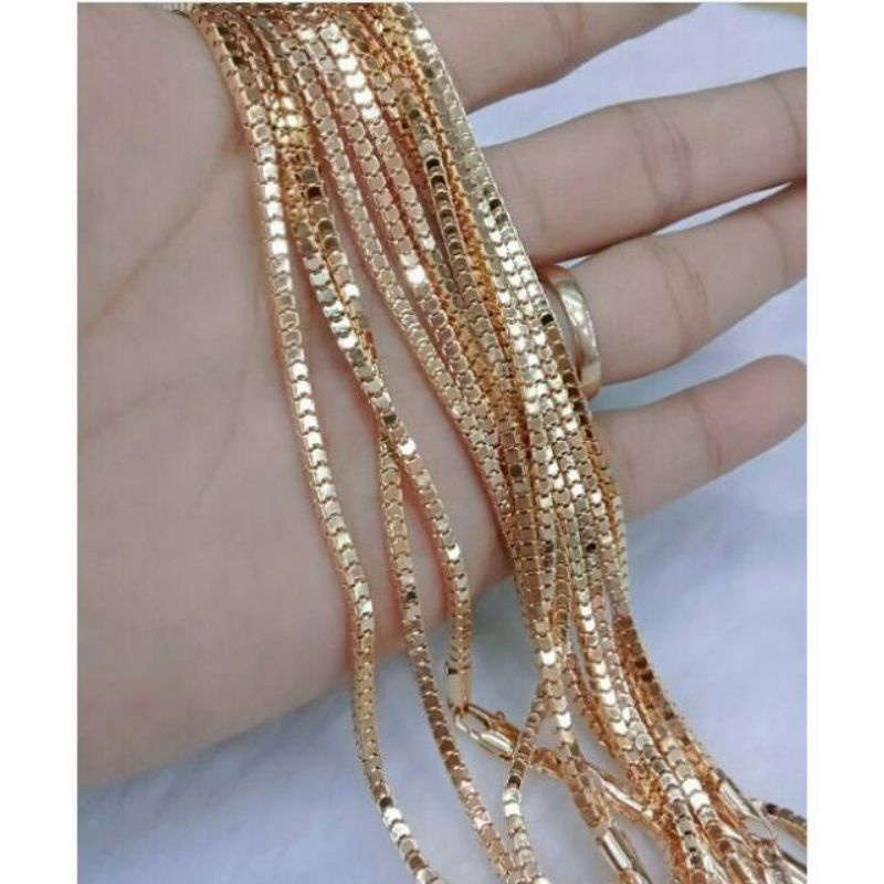 KALUNG MILANO KACA KECIL 1.5 WARNA EMAS TITANIUM STAINLESS STEEL PERHIASAN WANITA PRIA MENGKILAT