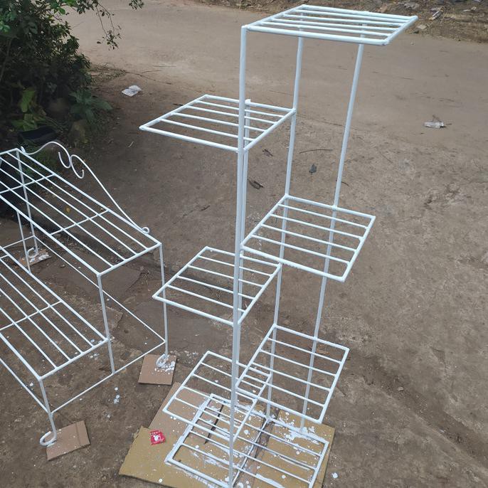 rak pot bunga besi 7 susun - Putih