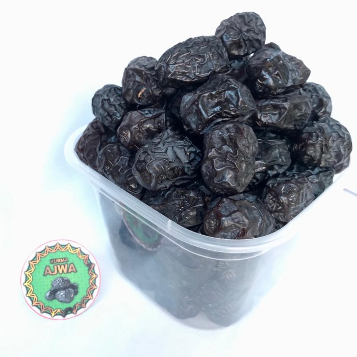 

PROMO TERBATAS - KURMA AJWA 500GR/ KURMA AJWA TOPLES/ AJWA KURMA NABI