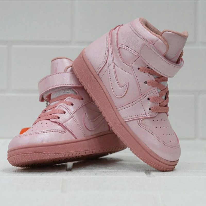 SEPATU ANAK PEREMPUAN KEREN WARNA PEACH HIGH PEREKAT TALI