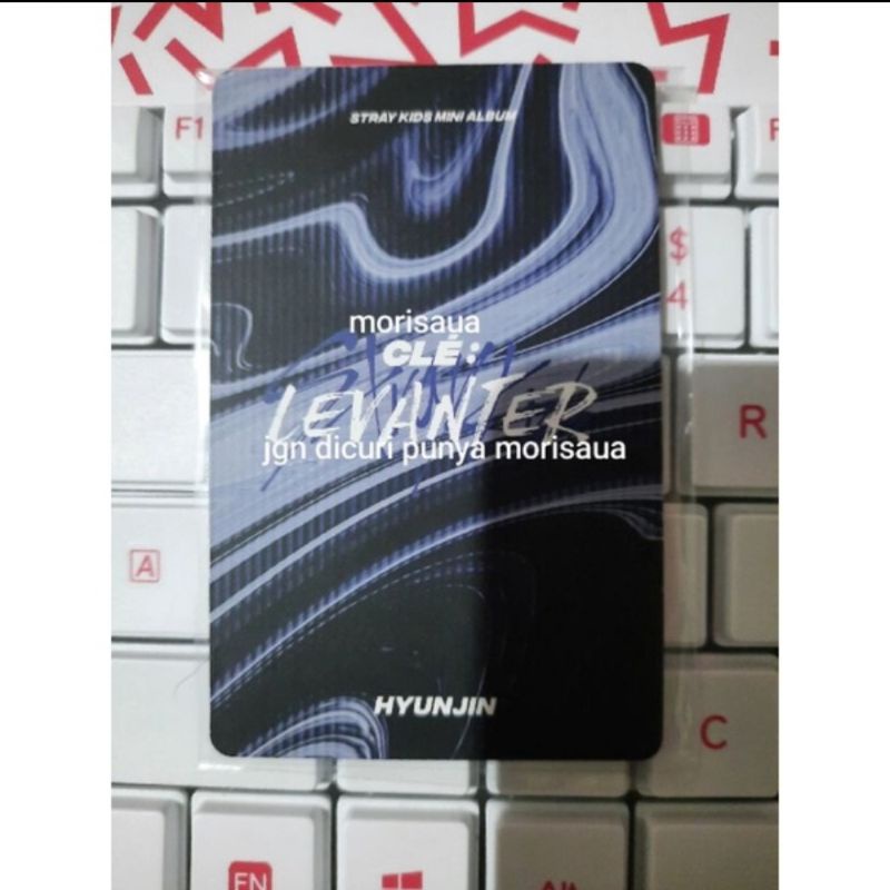 lenti levanter hyunjin