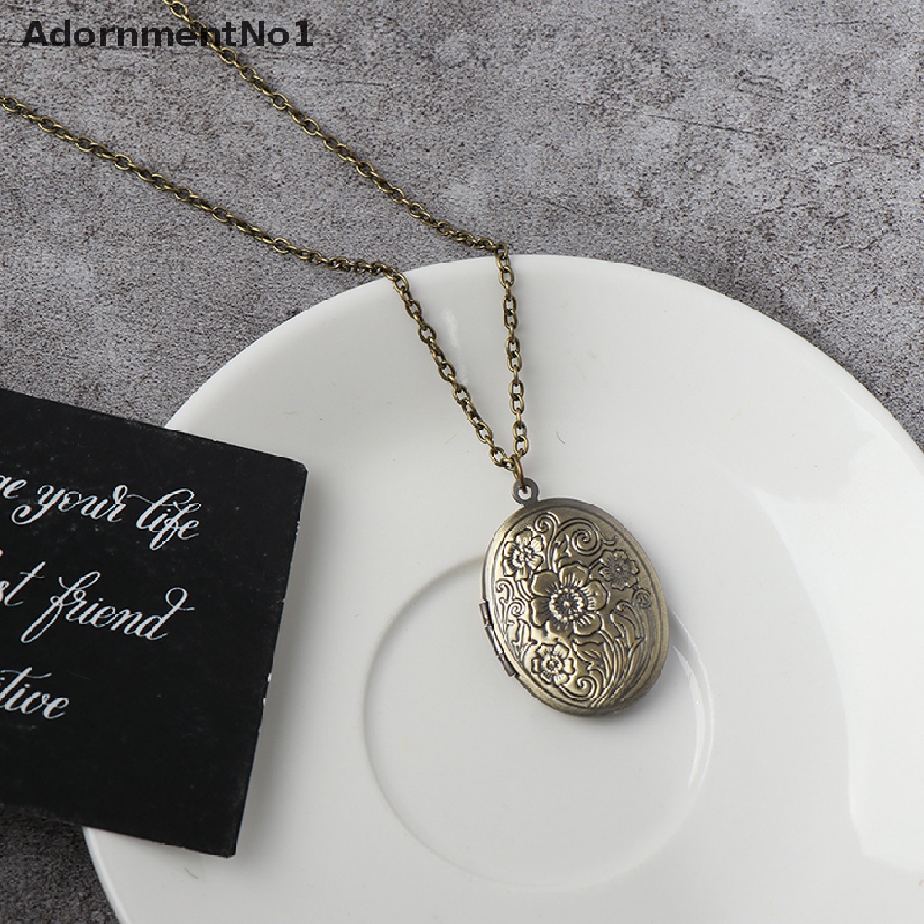 (AdornmentNo1) Kalung Rantai Dengan Liontin Locket Foto Motif Ukiran Bunga + Garis Vintage Bahan Kuningan