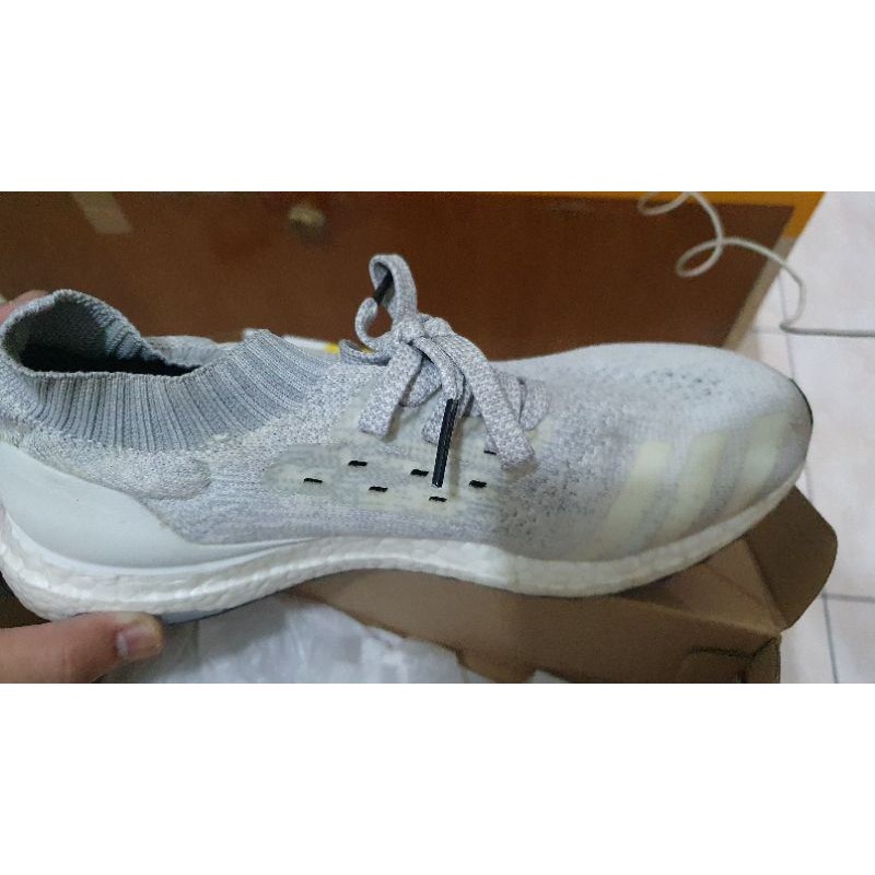 sepatu ultraboost uncaged
