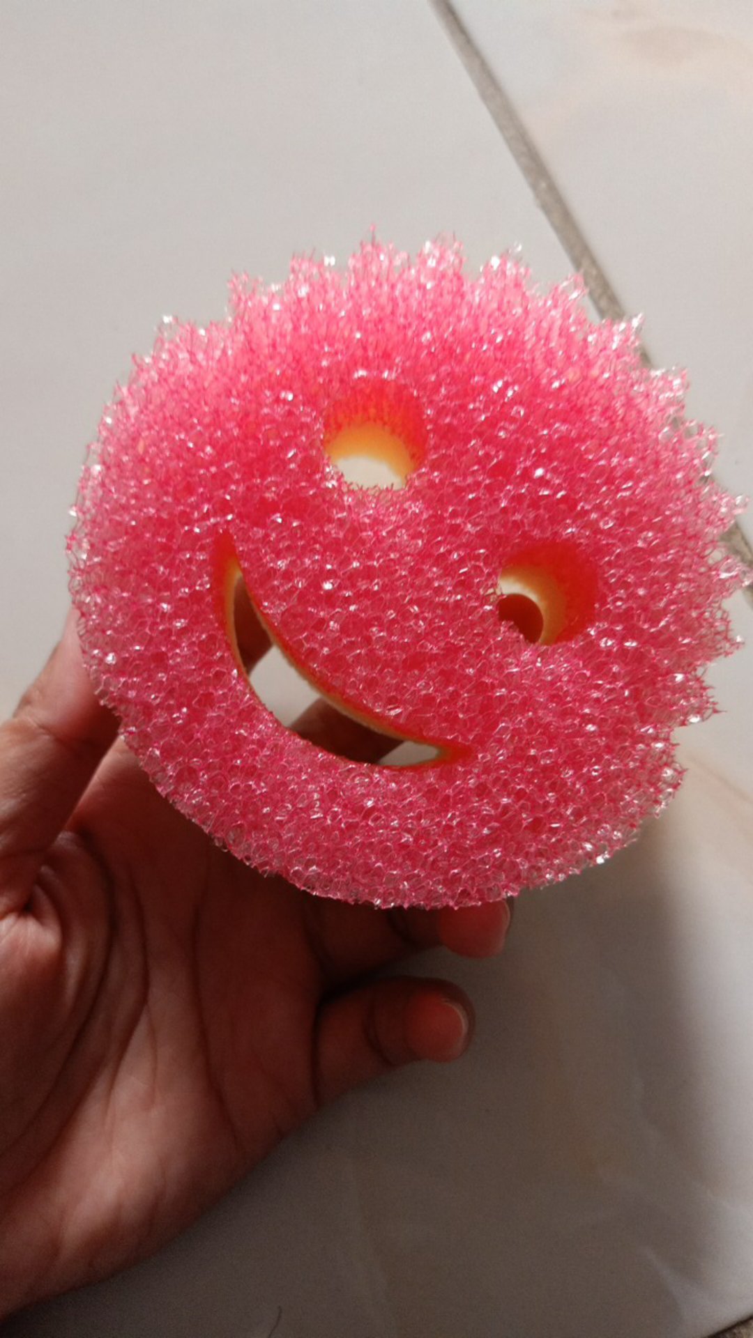 Spons Pembersih Peralatan Dapur Scrub Daddy Mommy Spon Cuci Piring