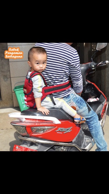 Sabuk pengaman anak serbaguna bisa dipakai saat dimobil dan di motor ok  good quality