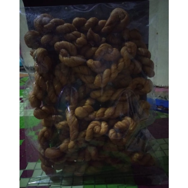 

cemilan lutir lutir enak dan gurih Rp 55000