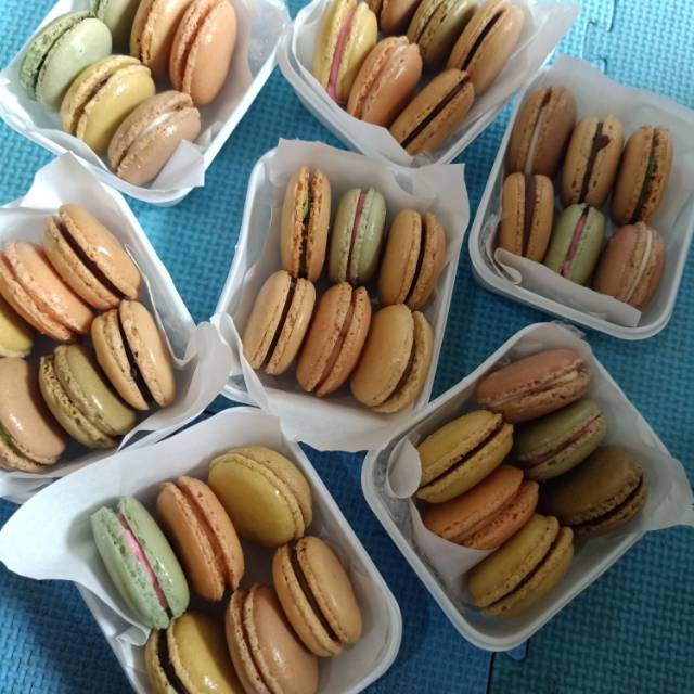 

Macaron asli almond isi 6
