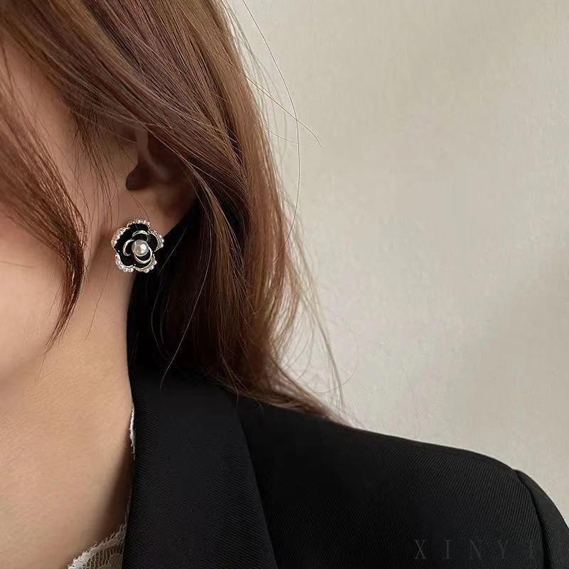 Anting Stud Silver Needle Bentuk Bunga Camellia Gaya Vintage