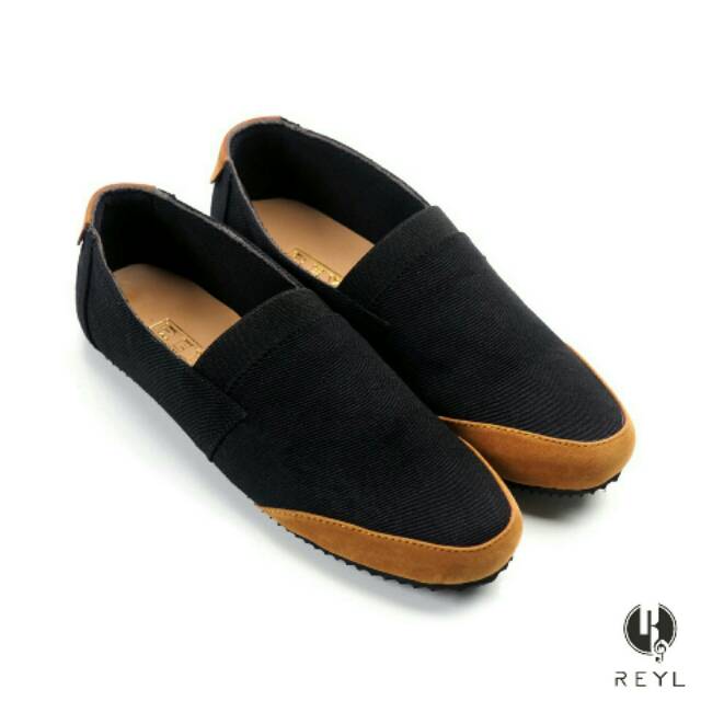 Sepatu Pria Slip On Casual Original Reyl