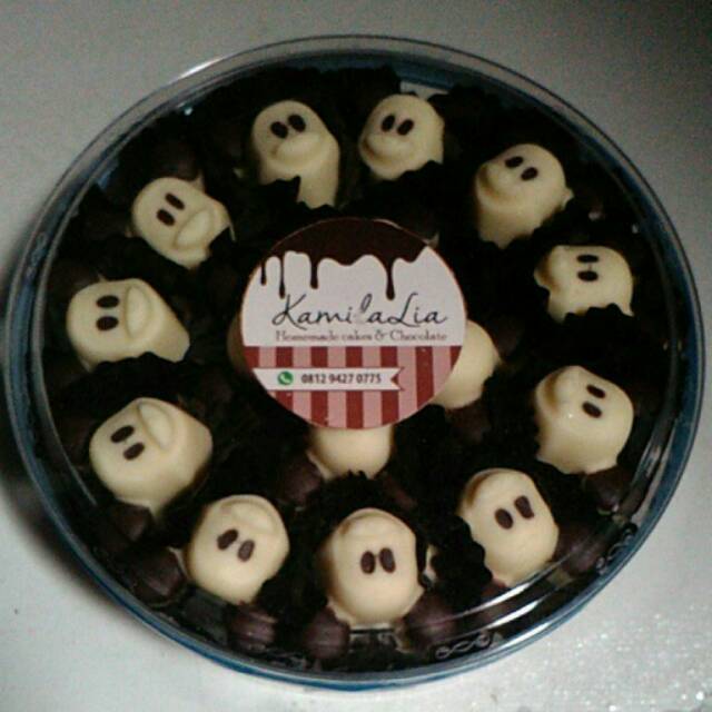 

Coklat karakter Kepala Micky