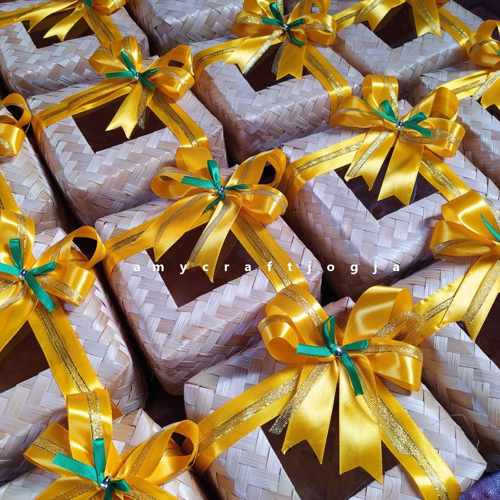 Besek Mika Pita Ukuran 15 x 15 cm / Besek Anyaman Bambu/ Besek Nasi/ Besek Mika/ Besek Unik