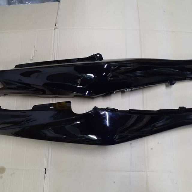 Cover body jupiter z 2010 hitam win