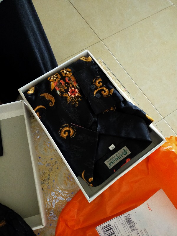 Kemeja Batik Semi Sutra Shyntetic Premium Exclusive Puring Istimewa Bahu Pakai Busa