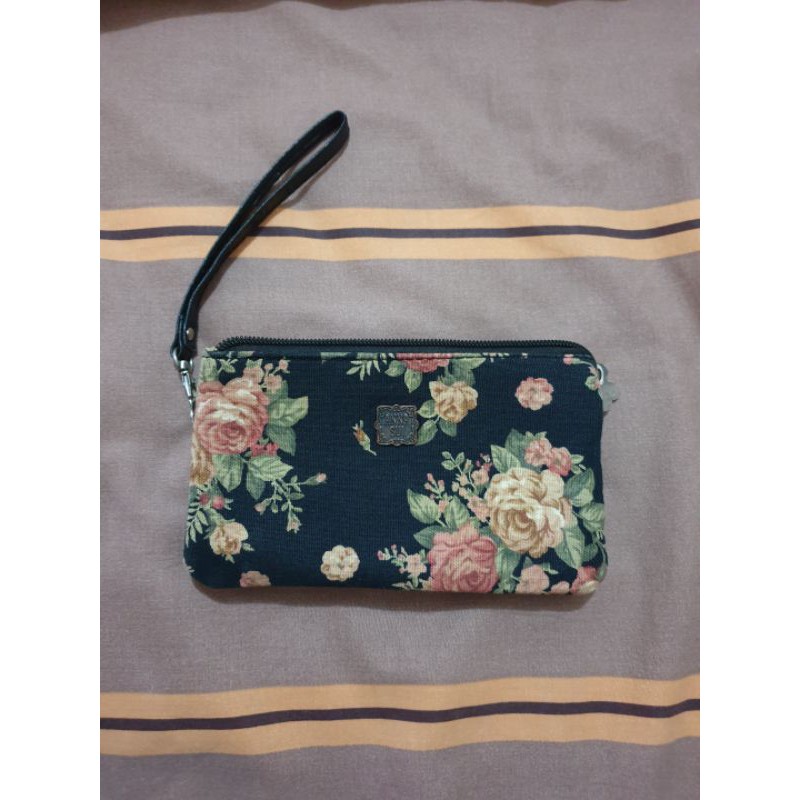 DOMPET HANDPHONE ANNA SUI