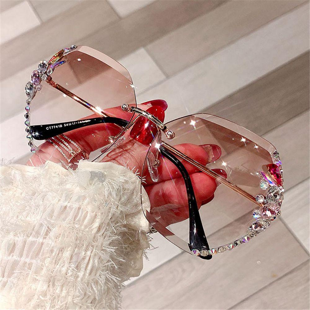 Wonder Rhinestone Sunglasses Retro UV400 Cutting Lensa Wanita Kacamata Matahari