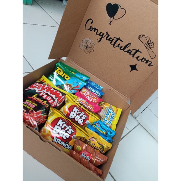 

HAMPERS SNACK MURAH / SNACK BOX MURAH / GIFT BOX / HADIAH ULTAH / HADIAH WISUDA / HADIAH SIDANG