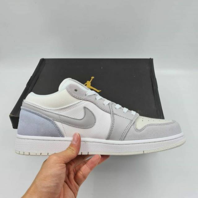 NIKE AIR JORDAN 1 LOW PARIS