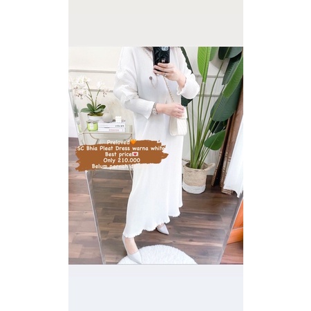 SC BHIA PLEAT DRESS WHITE (Preloved)