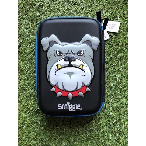 

TULIS-ALAT- SMIGGLE HARD PENCIL CASE - KOTAK PENSIL SMIGGLE - BULLDOG -ALAT-TULIS.