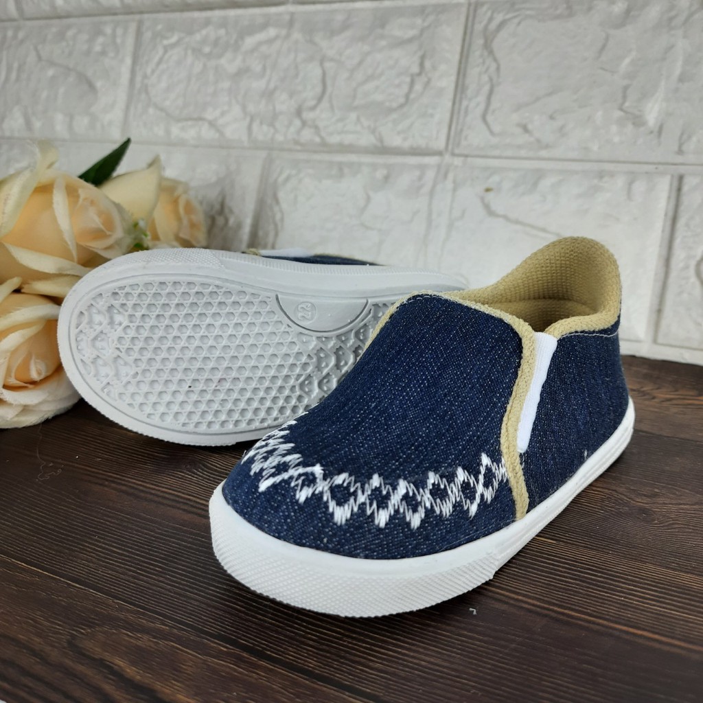 [TAMAN SEPATUKU] SEPATU TRENDY MURAH ANAK PEREMPUAN SNEAKER DENIM BORDIR POLOS 1-3 TAHUN FAX19