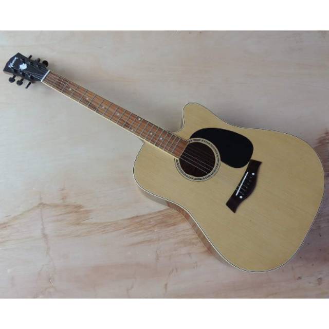 Gitar gibson akustik