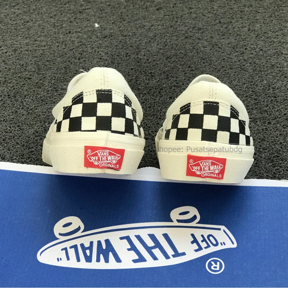 VANS SLIP ON OG CHECKERBOARD BLACK WHITE