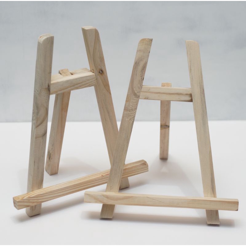 Standing Frame 10R. Standing Pigura Kayu sedang.  Wooden Easel mini