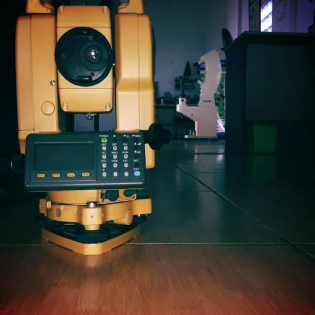 Total station Topcon GTS-235N